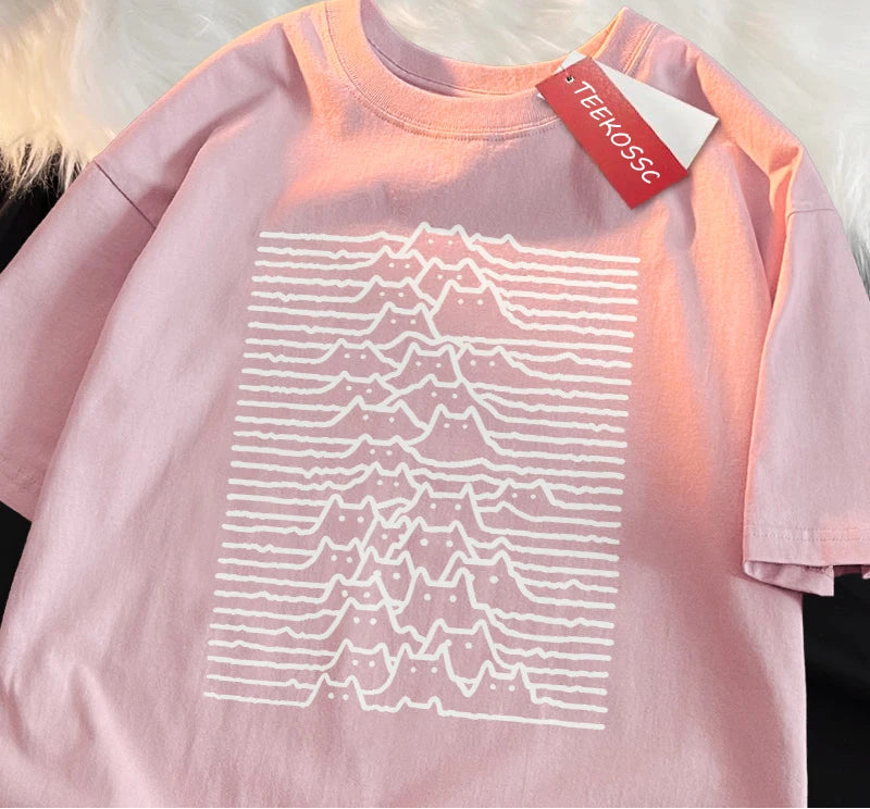 🏔️🐱 Mountain Cats Graphic Tee – Kawaii Japan-Style Cotton T-Shirt (Unisex)